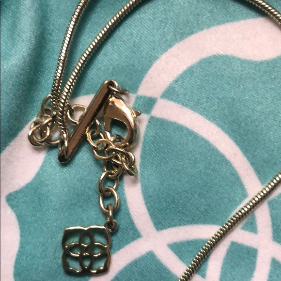 Kendra Scott Mara Necklace - Picture 3 of 4